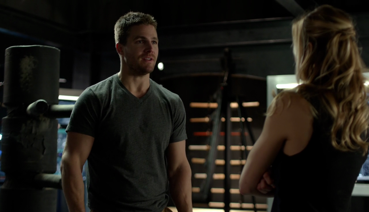 Est-ce que Arrow va sortir avec Felicity ?